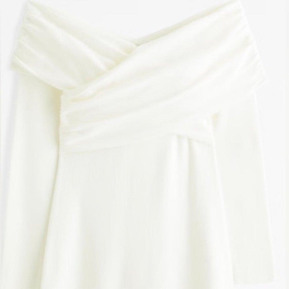 Never Worn Large Abercrombie & Fitch Off-The-Shoulder Mini Sweater Dress